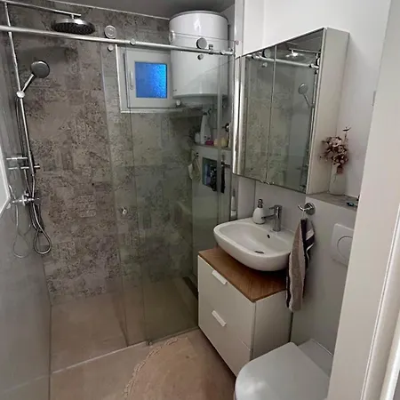 Apartment Tustica